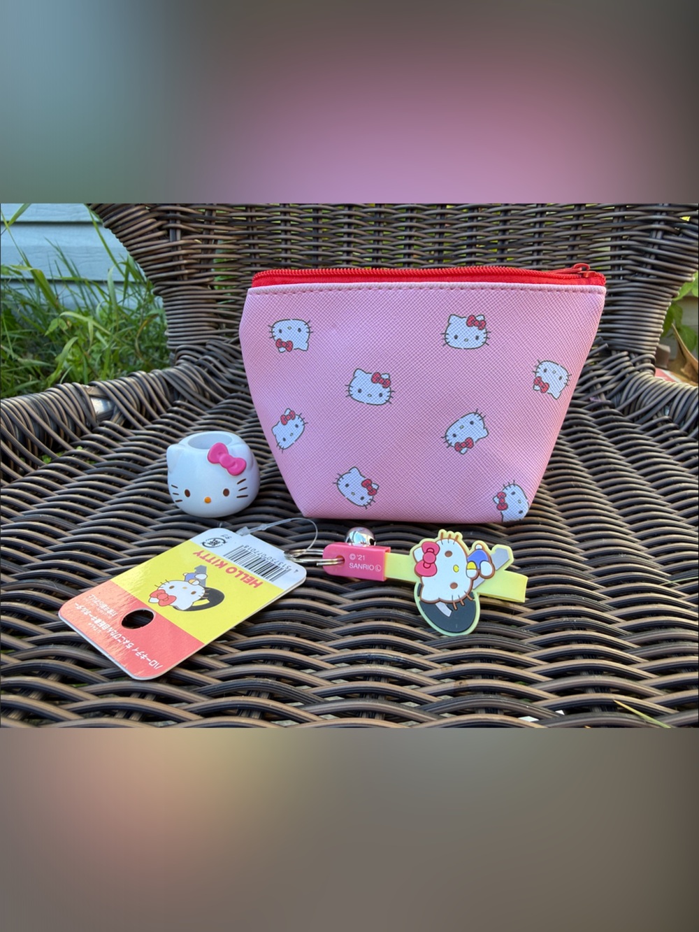Hello Kitty Pink Coin Pouch with Red Zipper and Character Charm Lot